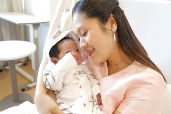 Loạt người đẹp Việt sinh con năm Kỷ Hợi, bất ngờ nhất không phải Nhã Phương