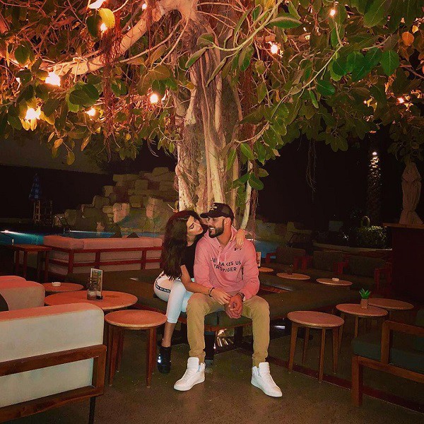 Không ngờ anh chàng bị trục xuất vì quá đẹp trai lại chọn vợ khác thường, còn thẳng thừng lên tiếng trước antifan thế này