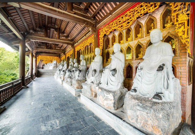 Đại gia ăn chay Xuân Trường: Doanh nhân kín tiếng rước xá lợi Phật, mua thiên thạch mặt trăng, xây ngôi chùa lớn nhất thế giới Đại gia ăn chay Xuân Trường: Doanh nhân kín tiếng rước xá lợi Phật, mua thiên thạch mặt trăng, xây ngôi chùa lớn nhất thế giới