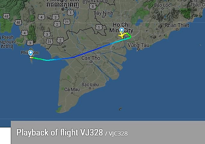 Máy bay VietJet bục lốp sau khi hạ cánh ở Tân Sơn Nhất