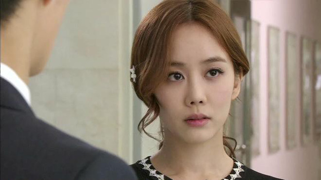 Chồng tiếc tiền cho nhà ngoại nhưng mang cả triệu đồng đi lì xì các em gái mưa, vợ tức quá tìm cách dằn mặt