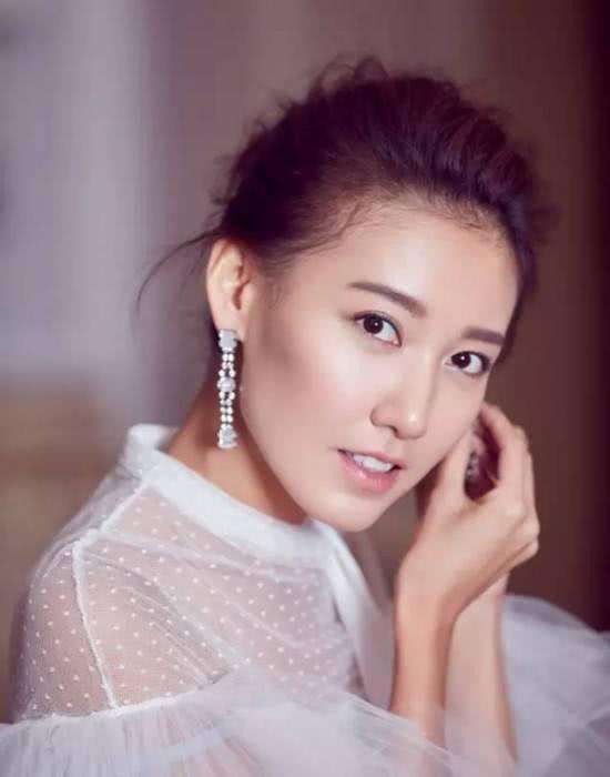 Mỹ nhân từng khiến Tô Hữu Bằng lao tâm khổ tứ, cự tuyệt 3 lần cầu hôn suốt 3 năm là ai?