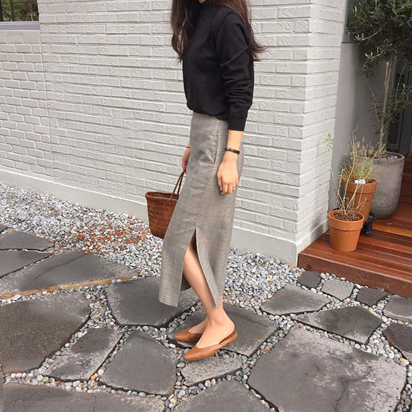 Quên quần áo dày dặn mùa lạnh đi, nàng công sở cứ sắm 5 items này là đủ mặc đẹp từ Xuân sang Hè