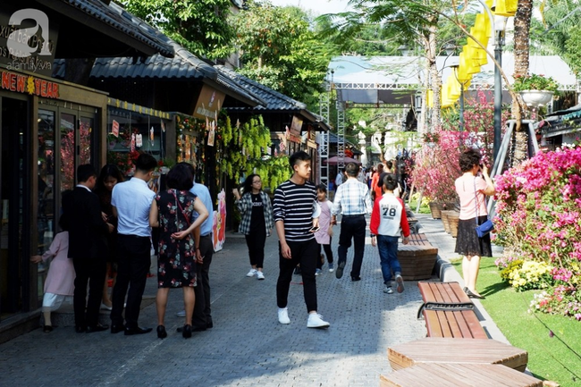 Cư dân mạng khóc thét vì nghỉ lễ giữa mùa hè, vừa quay lại đi làm thì Tết mới đến Cư dân mạng khóc thét vì nghỉ lễ giữa mùa hè, vừa quay lại đi làm thì Tết mới đến