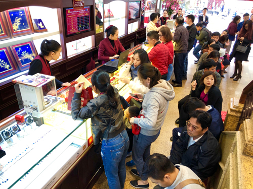 Doanh nghiệp tăng giá vàng trước ngày vía Thần Tài