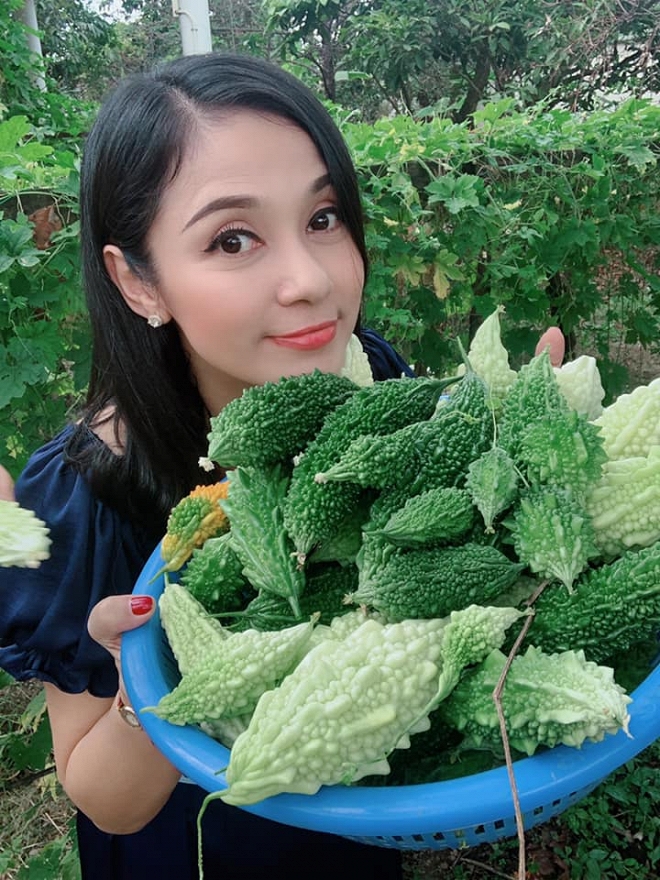 Những món quà cực độc sao Việt nhận được trong ngày Valentine 2019