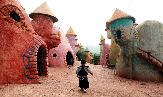 Bí ẩn hòn đảo trường thọ, bộ lạc chỉ ngủ 20 phút mỗi ngày và những vùng đất lạ lùng nhất hành tinh ai cũng muốn đến thăm 1 lần cho biết