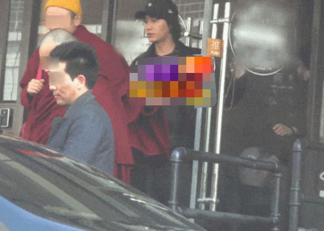 Nhân dịp Lễ Tình Nhân, Châu Tấn không xuất hiện cạnh chồng mà lại ở bên người đặc biệt này Nhân dịp Lễ Tình Nhân, Châu Tấn không xuất hiện cạnh chồng mà lại ở bên người đặc biệt này