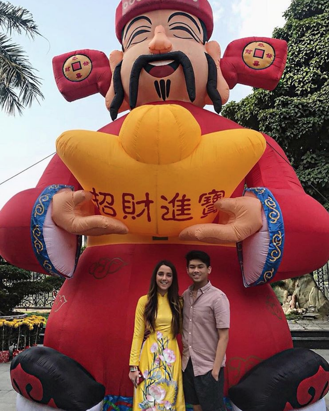 Cô gái Tây bất ngờ xoá ảnh và bỏ follow thiếu gia em chồng Hà Tăng trên Instagram, rộ nghi án đã chia tay Cô gái Tây bất ngờ xoá ảnh và bỏ follow thiếu gia em chồng Hà Tăng trên Instagram, rộ nghi án đã chia tay