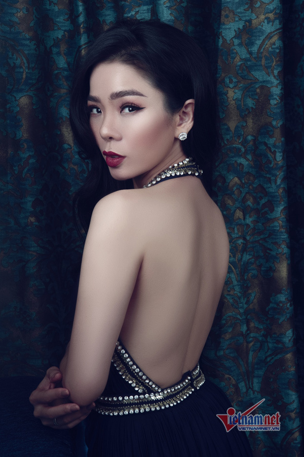 Lệ Quyên: Chồng tôi không phải đại gia, Valentine chỉ tặng hoa