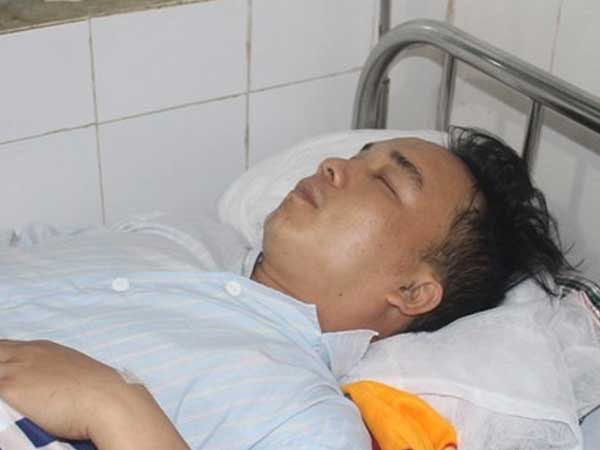 Tạm giữ hình sự phó phòng ngân hàng sát hại cha, khiến mẹ và em gái bị thương sau khi đi liên hoan về