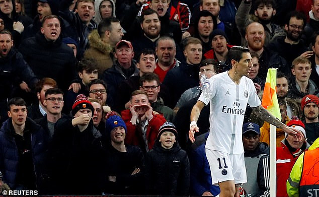 Di Maria có thể bị treo giò vì chửi fan Man United