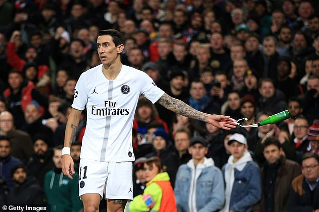 Di Maria có thể bị treo giò vì chửi fan Man United