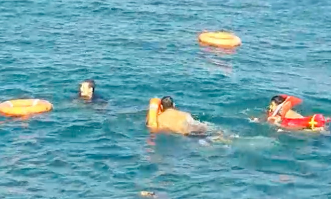 Một Việt kiều Mỹ được cứu sống khi nhảy từ tàu cao tốc xuống biển