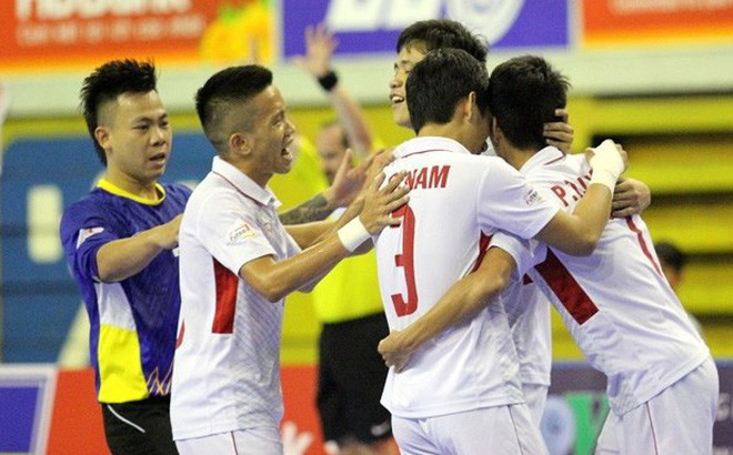 6 cầu thủ VN đi Tây Ban Nha tập huấn săn suất World Cup là ai?