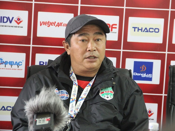 HLV Trần Minh Chiến ‘phản pháo’ ra sao trước thông tin Hà Nội sẽ dùng đội hình dự bị ở Siêu cúp QG 2018?