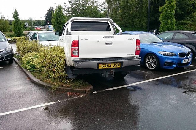 Những kiểu đỗ xe khiến người khác phát điên