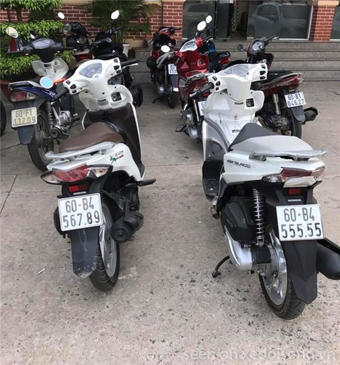 Xe máy rẻ đeo biển khủng, đẳng cấp dân chơi Hai Lúa