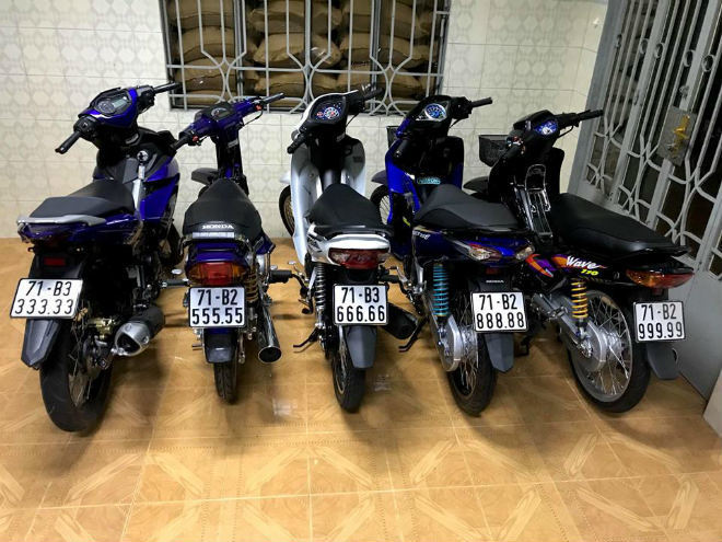 Xe máy rẻ đeo biển khủng, đẳng cấp dân chơi Hai Lúa