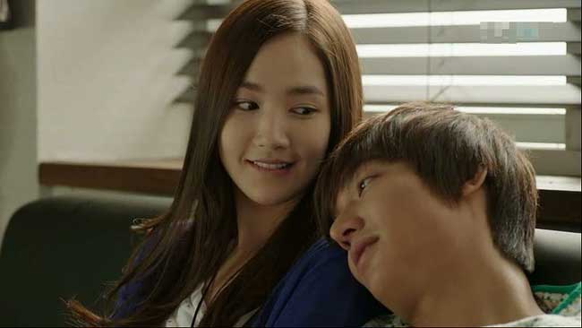 Chồng tặng nhẫn kim cương ngày Valentine, nhưng tôi lại phát hiện ra điểm đáng ngờ và vạch trần sự thật qua 1 chi tiết