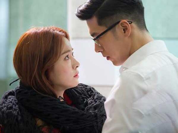 Từng vung tiền đuổi đi khi biết tôi có thai, bây giờ mẹ của người yêu cũ lại lạy lục xin nhận cháu