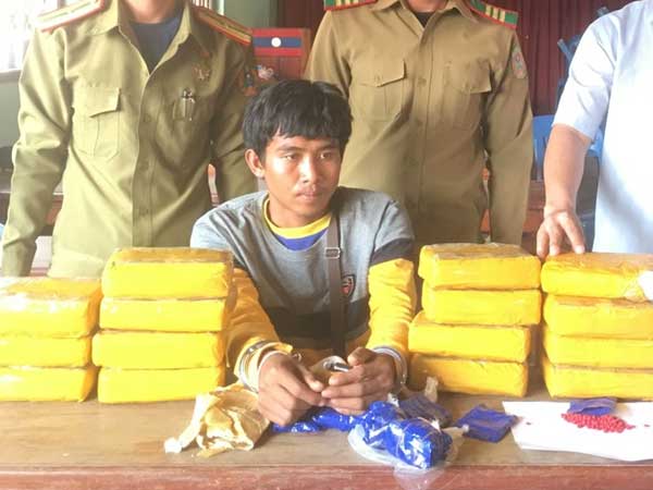 Quảng Trị: Bắt quả tang đối tượng vận chuyển 94 ngàn viên ma túy