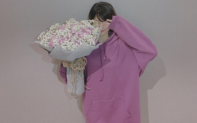 Thêm một người đẹp nữa của showbiz - Hạ Vi công khai bạn trai mới vào đúng ngày Valentine sau khi chia tay Cường Đô La