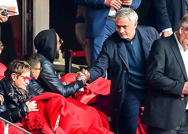 Mourinho không theo dõi trận M.U thua PSG vì quá hiểu bóng đá Anh