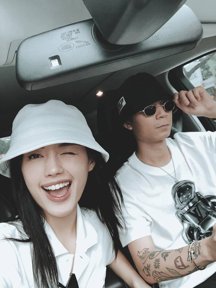 Valentine năm nay chính là đại lễ công khai tình cảm, đến những người kín tiếng nhất cũng nhập cuộc