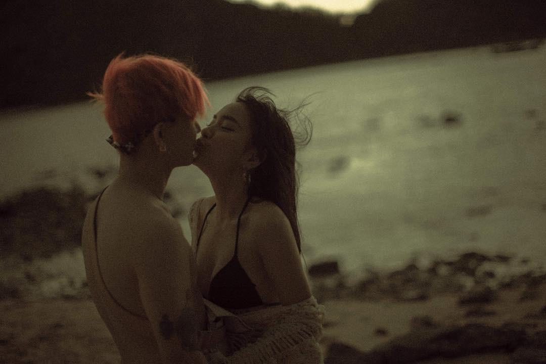 Valentine năm nay chính là đại lễ công khai tình cảm, đến những người kín tiếng nhất cũng nhập cuộc