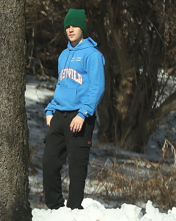 Justin Bieber phơi phới bên vợ sau điều trị trầm cảm