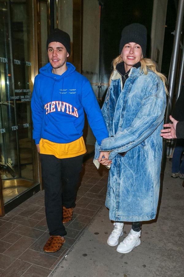 Justin Bieber phơi phới bên vợ sau điều trị trầm cảm