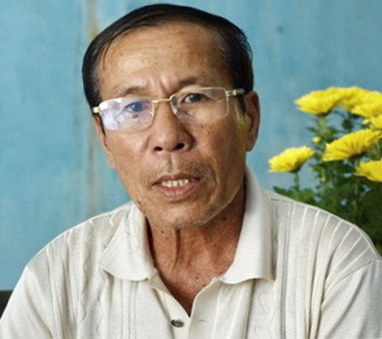 Cha Việt kiều bị tạt axit nói gì về nghi vấn người anh rời quê sớm?