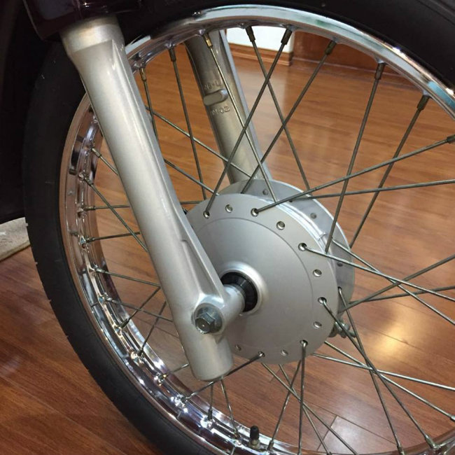 Xôn xao xe máy cũ còn zin giá trăm triệu đồng