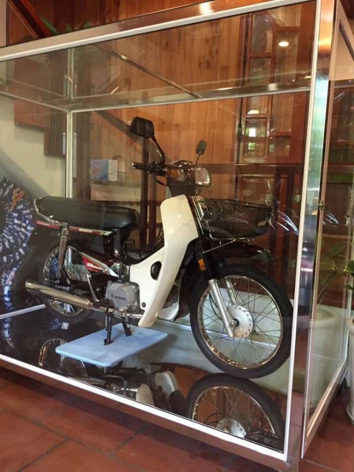 Xôn xao xe máy cũ còn zin giá trăm triệu đồng