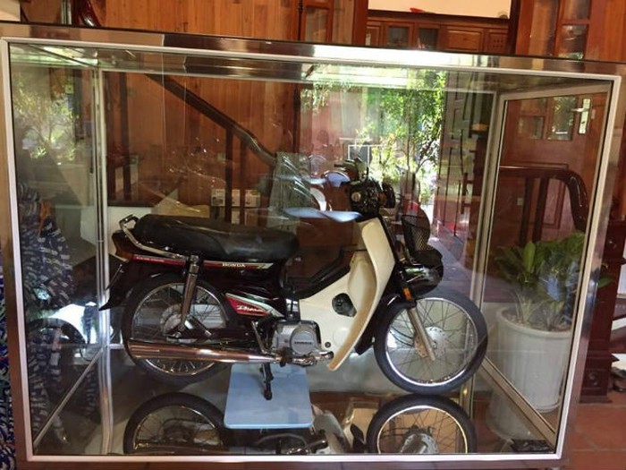 Xôn xao xe máy cũ còn zin giá trăm triệu đồng