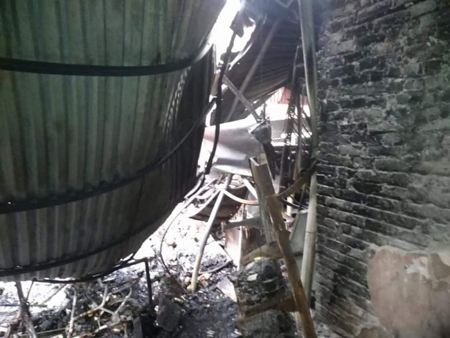 Hà Nội: Người phụ nữ tử vong ngày mồng 1 Tết sau khi có vật lạ tẩm xăng được ném vào nhà