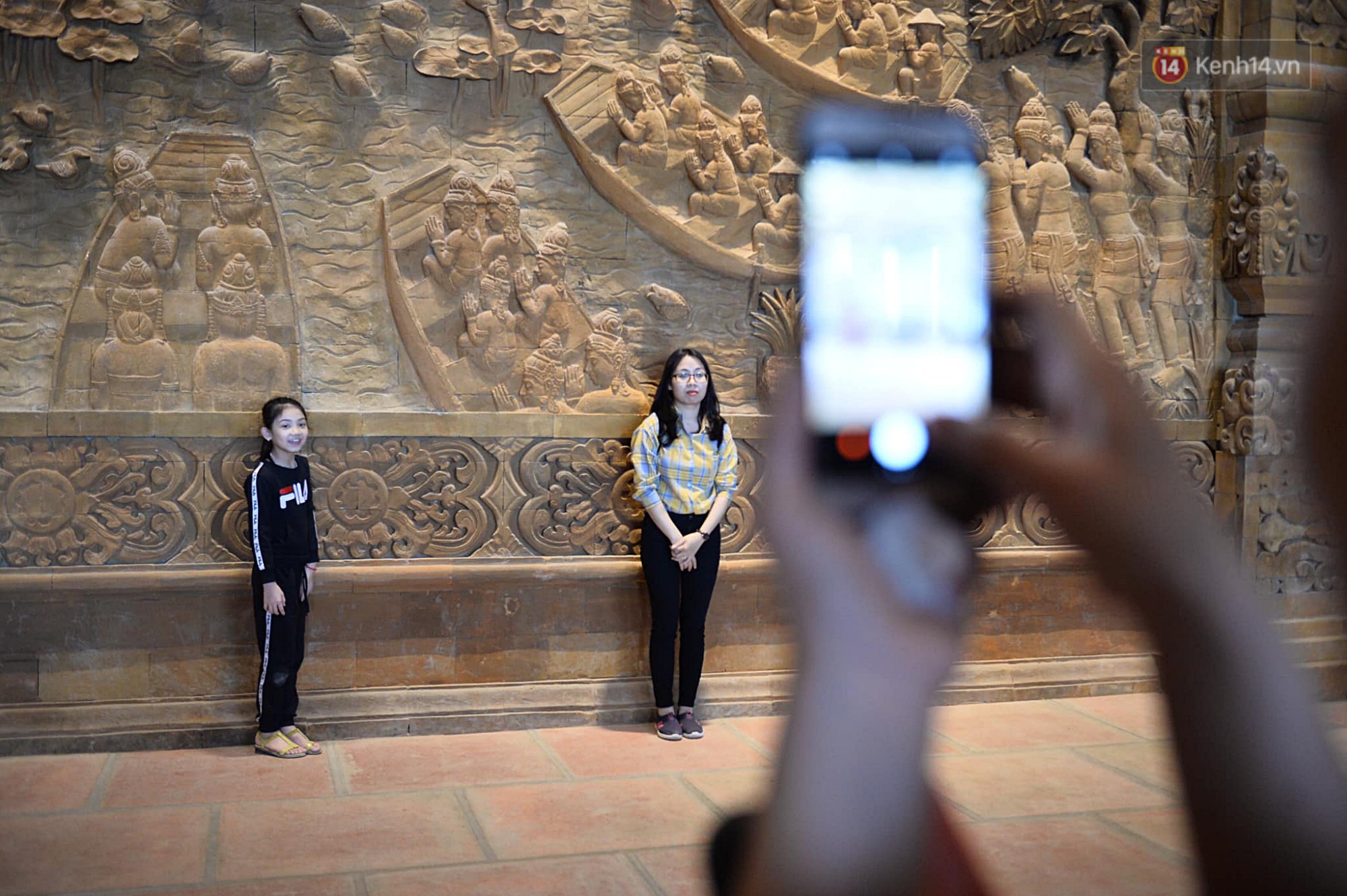 Hơn 30.000 Phật tử và du khách thập phương đổ về khai hội ngôi chùa lớn nhất Việt Nam