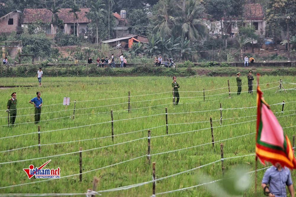 Chưa chính hội, trai làng đã xé rào, hỗn chiến tranh cướp phết Hiền Quan