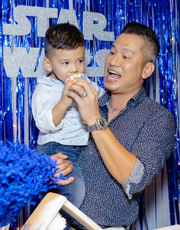 Vợ chồng Jennifer Phạm tổ chức sinh nhật cho Bảo Nam