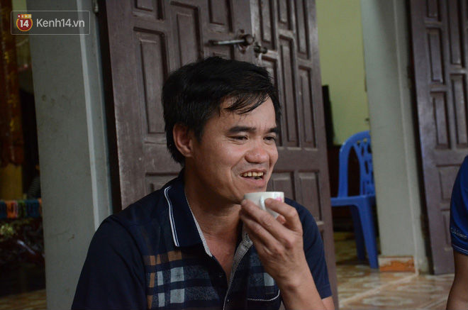 Tâm sự của đôi vợ chồng làm chuyện ấy trong ngôi miếu 17 tỷ đồng: Ra khỏi cửa mọi người chọc, ngại đỏ cả mặt!