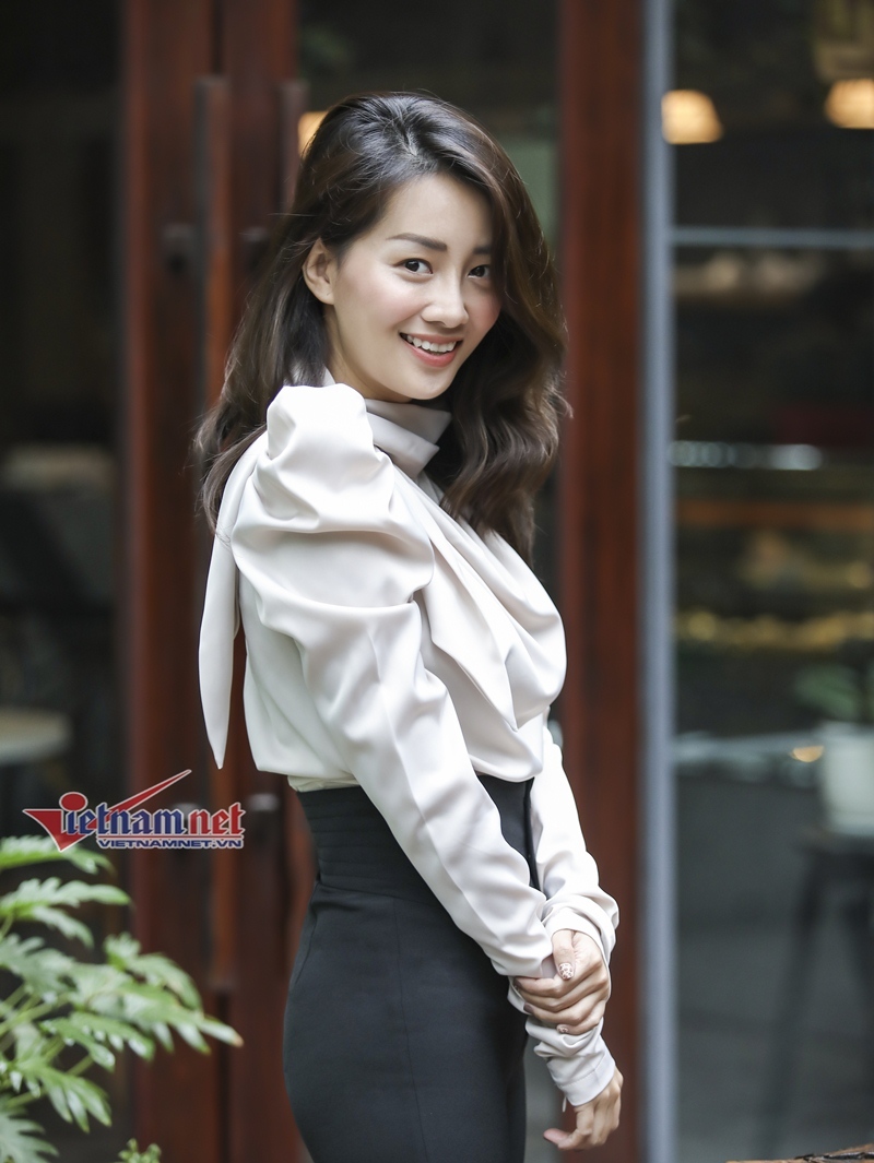 MC Quỳnh Chi trả lời tin đồn yêu đồng giới BTV Thùy Dung