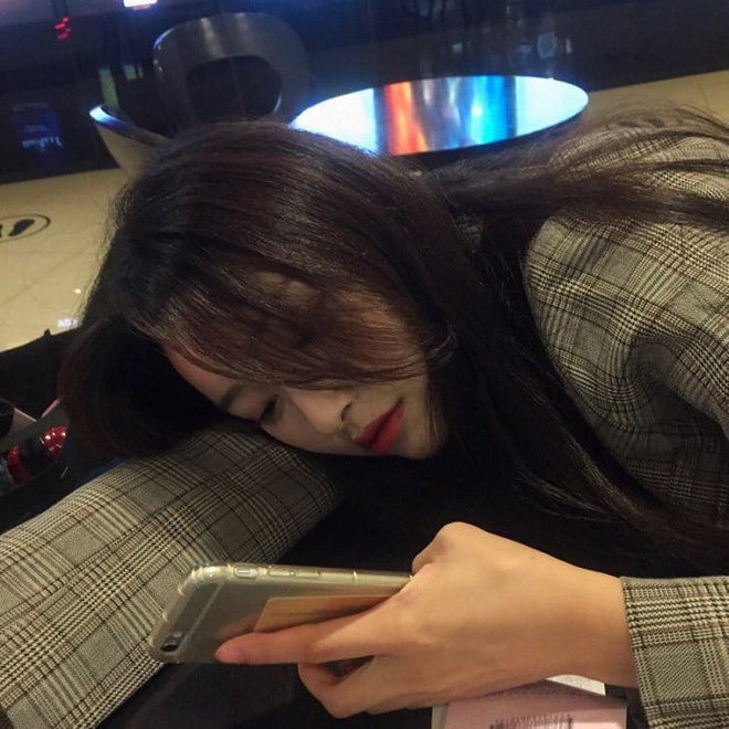 Bạn sẽ phản ứng ra sao nếu bất ngờ nhận được tin nhắn ngọt ngào từ một anh shipper?