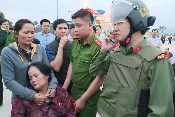 5h nghẹt thở vây ráp kẻ buôn ma túy ôm súng cố thủ