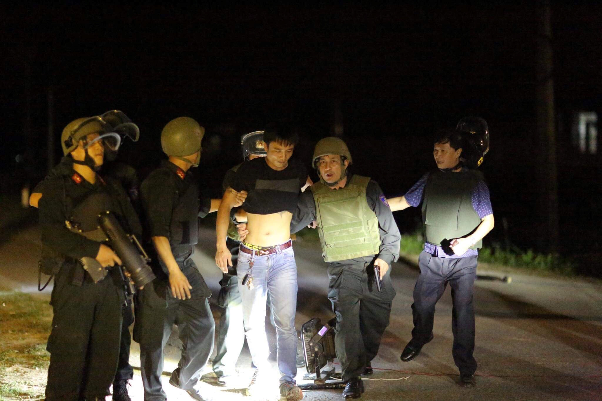 Vụ đối tượng cầm súng, lựu đạn cố thủ: Thu giữ gần 10 kg ma túy