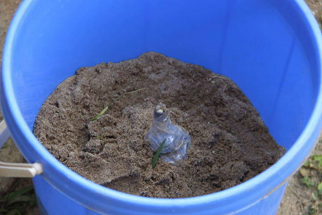 Vụ vây bắt nhóm cố thủ trên ôtô: Tìm thấy lựu đạn, súng ngắn