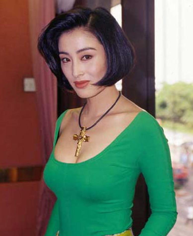 Nữ thần bài hiếm hoi diễn cảnh 18+ với Châu Tinh Trì giờ ra sao?