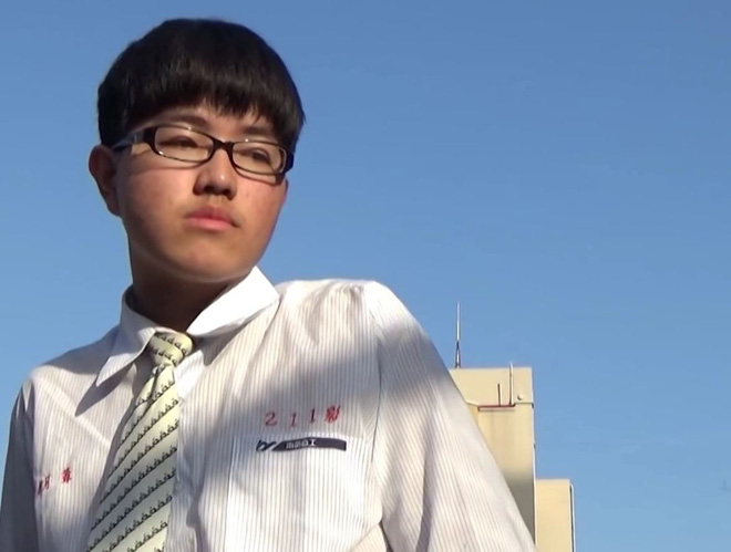 Chỉ một câu nói đầy phũ phàng của hoa khôi lớp đã khiến hoàng tử cóc lột xác thành hot boy