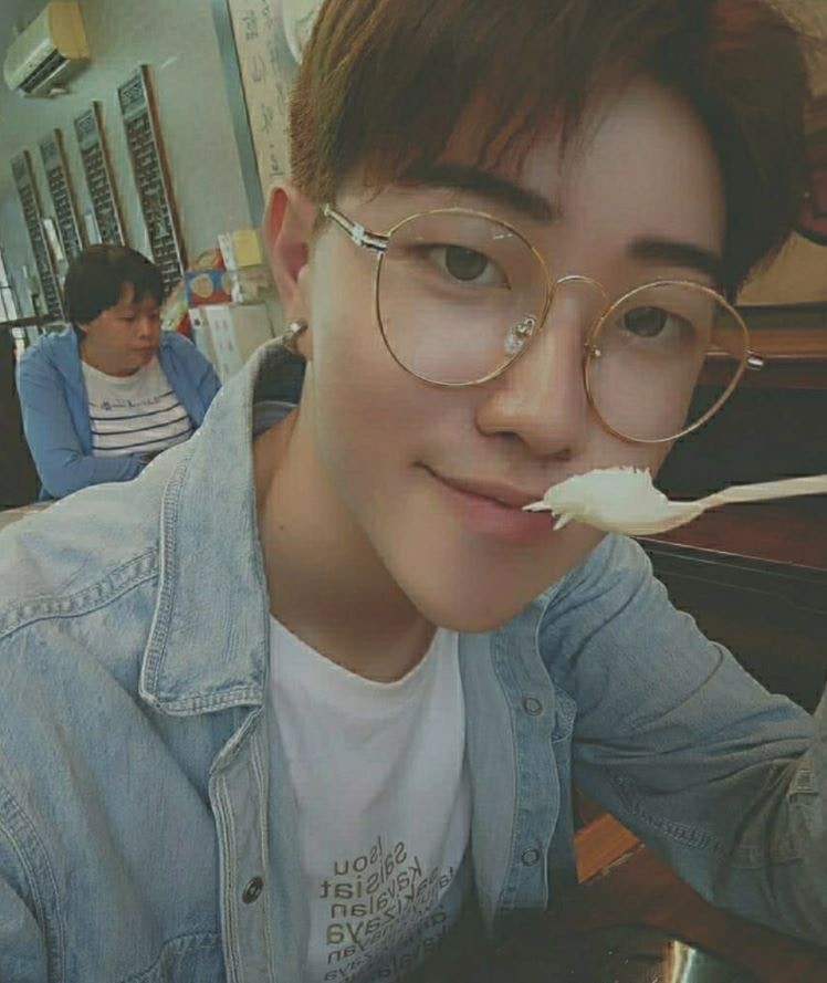 Chỉ một câu nói đầy phũ phàng của hoa khôi lớp đã khiến hoàng tử cóc lột xác thành hot boy