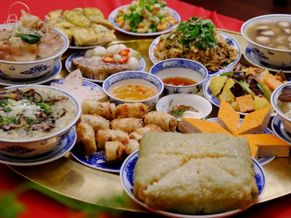 Thầy tử vi tiết lộ: Cách cúng rằm tháng Giêng và ngày giờ hoàng đạo mang lại tài lộc cả năm ít người biết